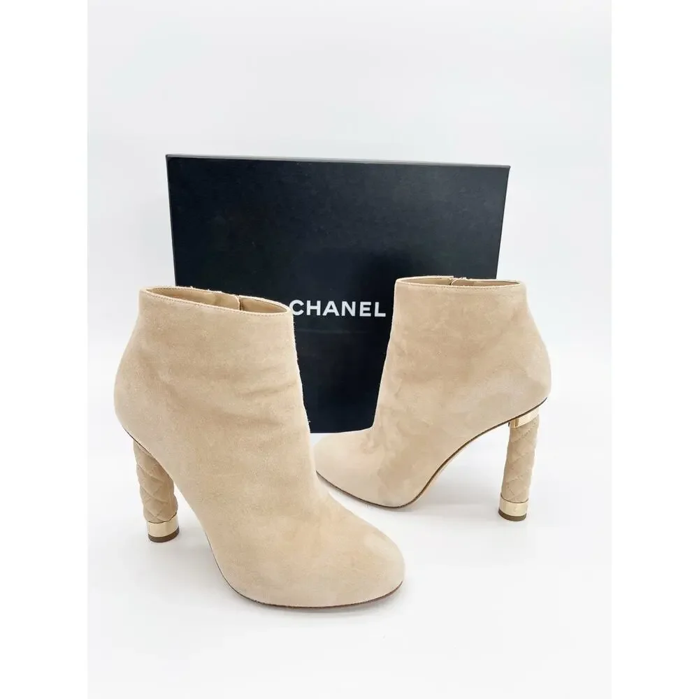Chanel Coco Tower Beige Suede Quilted Logo Heel Round Toe Ankle Boots EU 37